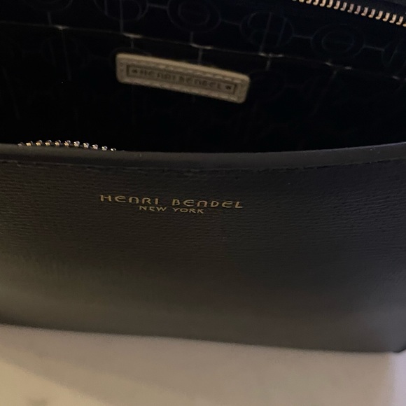 Henri Bendel W57th Cosmetic Clutch with dust bag - Picture 8 of 8